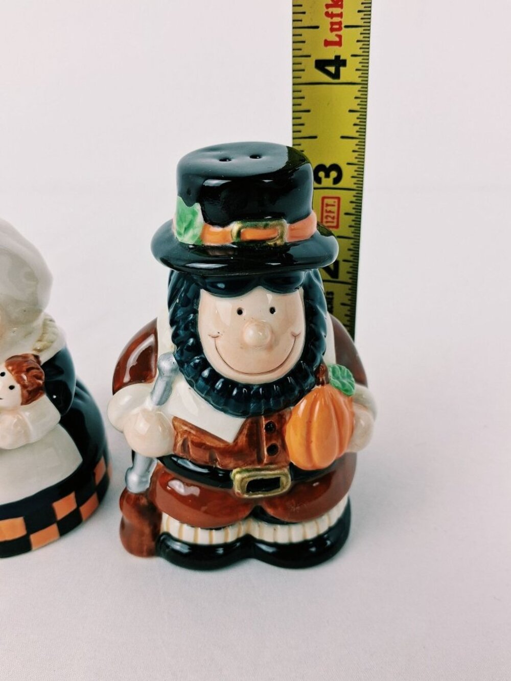 VTG Thanksgiving Pilgrim Couple Ceramic Salt & Pepper Shaker Set Thanksgiving - Picture 9 of 14